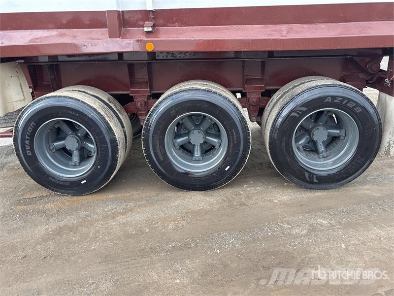 S & T Fabrication 9 m Tri/A End Dump Trailer Tipper trailers