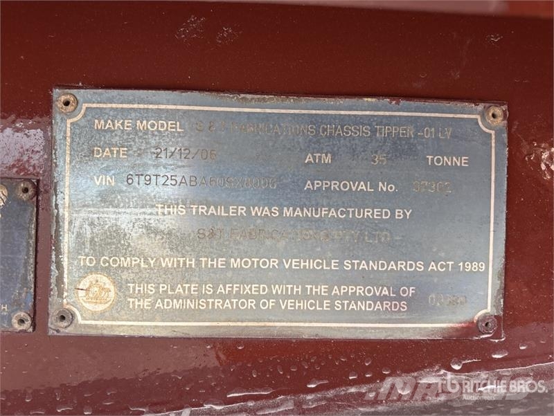 S & T Fabrication 9 m Tri/A End Dump Trailer Tipper trailers