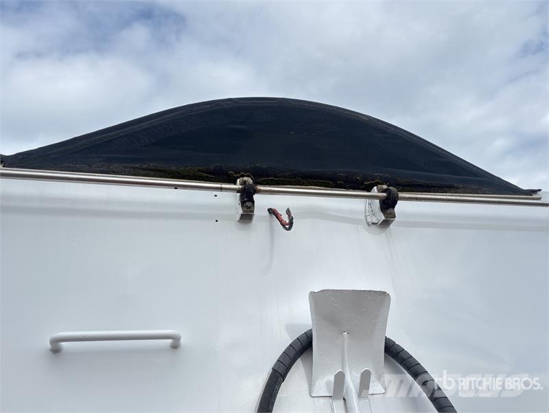 S & T Fabrication 9 m Tri/A End Dump Trailer Tipper trailers