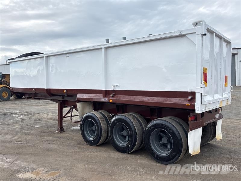 S & T Fabrication 9 m Tri/A End Dump Trailer Tipper trailers