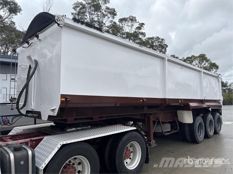  S & T Fabrication 9 m Tri/A End Dump Trailer مقطورات قلابة