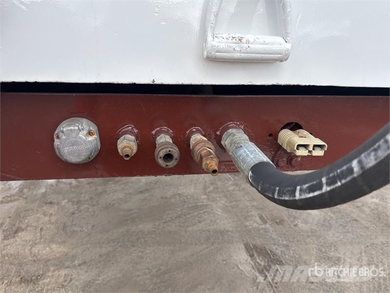 S & T Fabrication 9 m Tri/A End Dump Trailer Tipper trailers