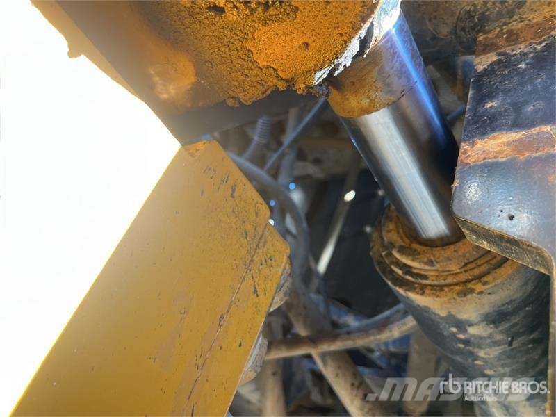Sany SSR180C-8 Padfoot Drum Compactor 单轮压路机