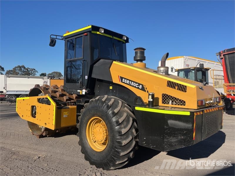 Sany SSR180C-8 Padfoot Drum Compactor 单轮压路机