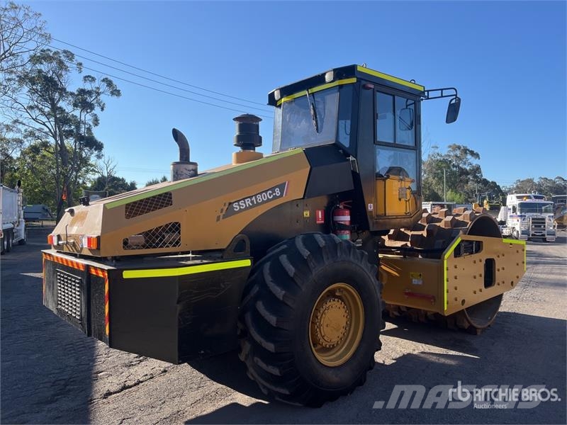 Sany SSR180C-8 Padfoot Drum Compactor 单轮压路机