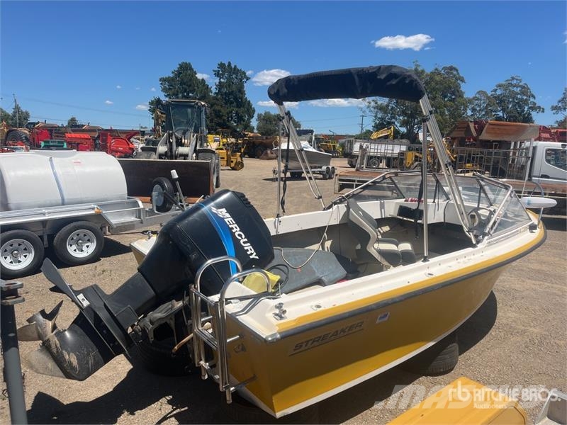 Savage STREAKER 15 ft Fishing Boat (Inoperable) Work boats / barges