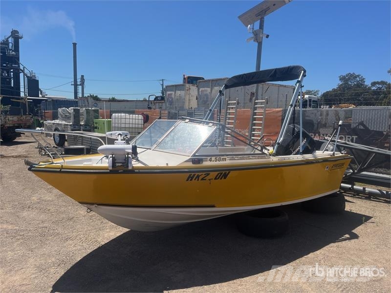 Savage STREAKER 15 ft Fishing Boat (Inoperable) Work boats / barges