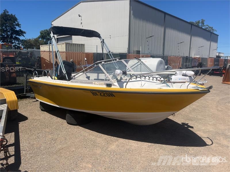 Savage STREAKER 4 m Fishing Boat Bateaux de travail, barges et pontons