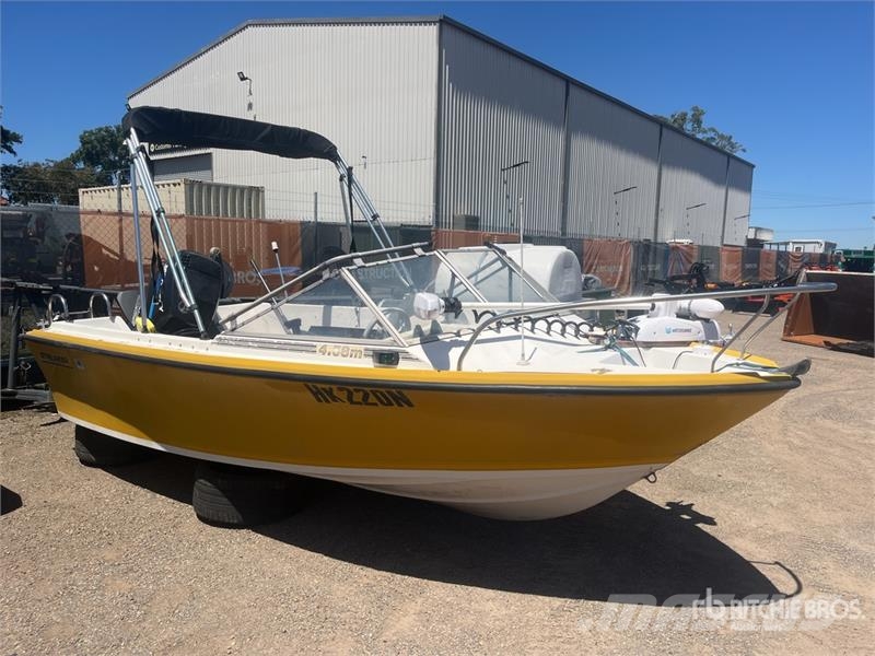 Savage STREAKER 4 m Fishing Boat Bateaux de travail, barges et pontons