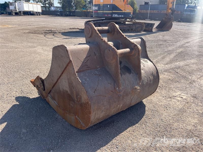 SBA 1400 mm Q/C Digging Excavator Bucket - Fits 25 Kanalak
