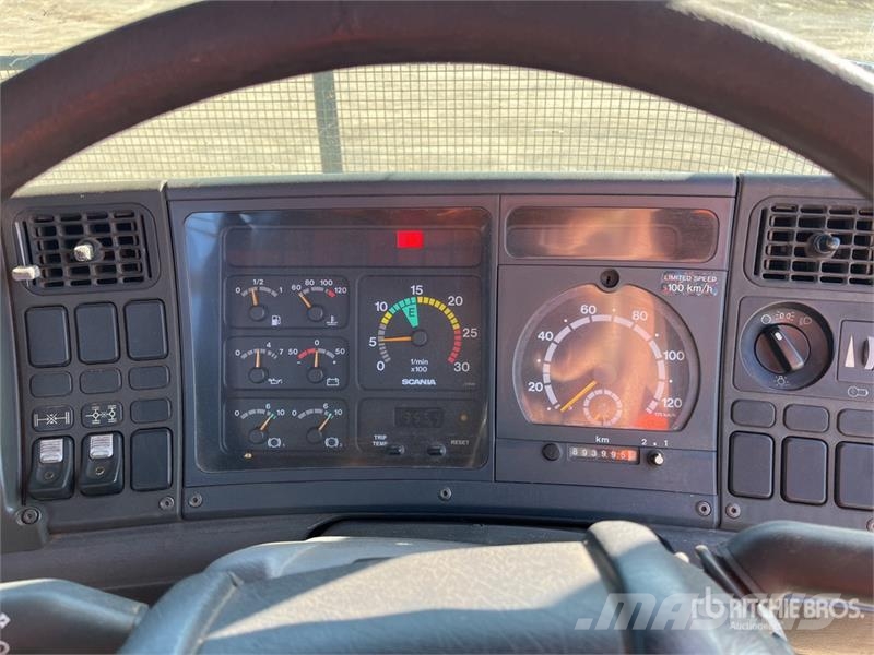 Scania P124 6x4 Flatbed Truck Pritschenwagen/Pritschenwagen mit Seitenklappe