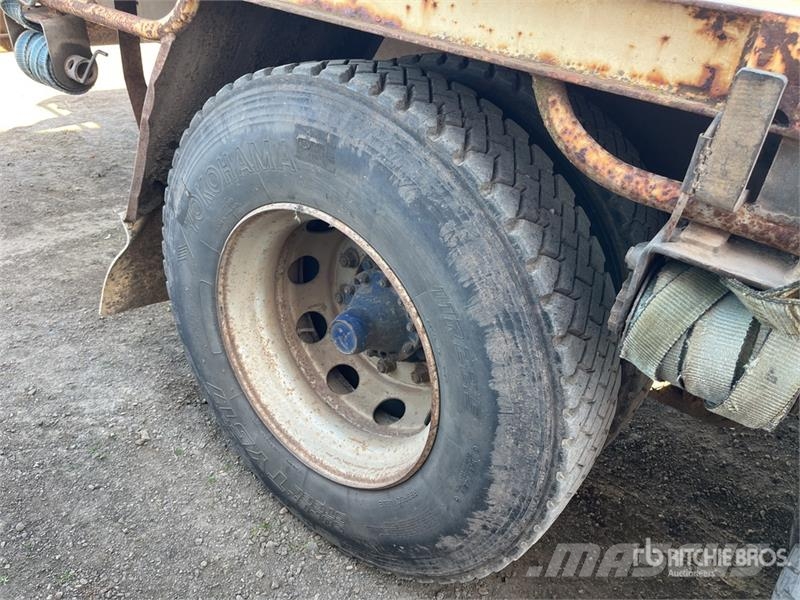 Scania P124 6x4 Flatbed Truck Pritschenwagen/Pritschenwagen mit Seitenklappe