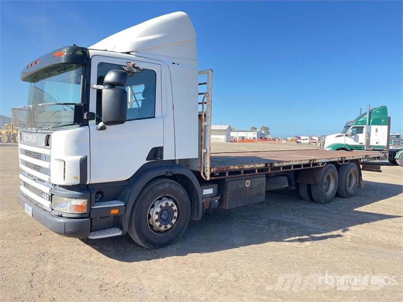 Scania P124 6x4 Flatbed Truck Pritschenwagen/Pritschenwagen mit Seitenklappe