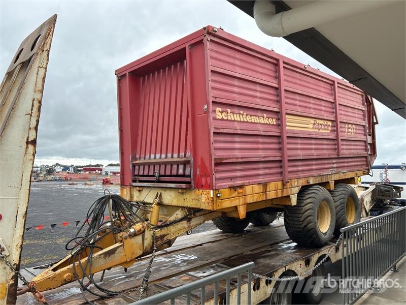 Schuitemaker Raptide 130V Silage Trailer 箱式拖车