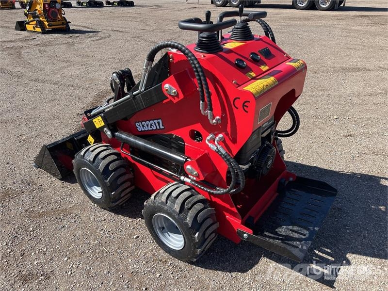 SDLOOL SL-323TZ Mini Skid Steer Loader (Unused) Skid steer loaders