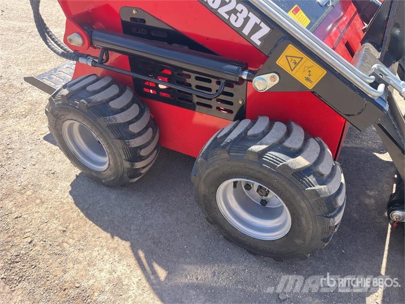  SDLOOL SL-323TZ Mini Skid Steer Loader (Unused) لوادر انزلاقية التوجيه