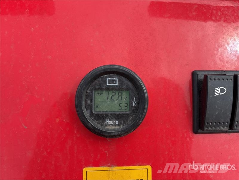  SDLOOL SL-323TZ Mini Skid Steer Loader (Unused) Skid steer mini nakladalci
