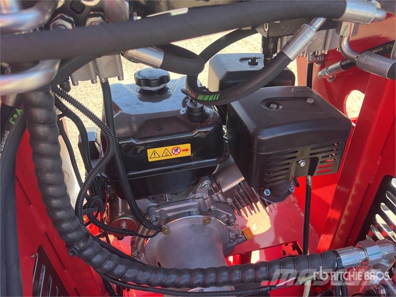  SDLOOL SL-323TZ Mini Skid Steer Loader (Unused) لوادر انزلاقية التوجيه