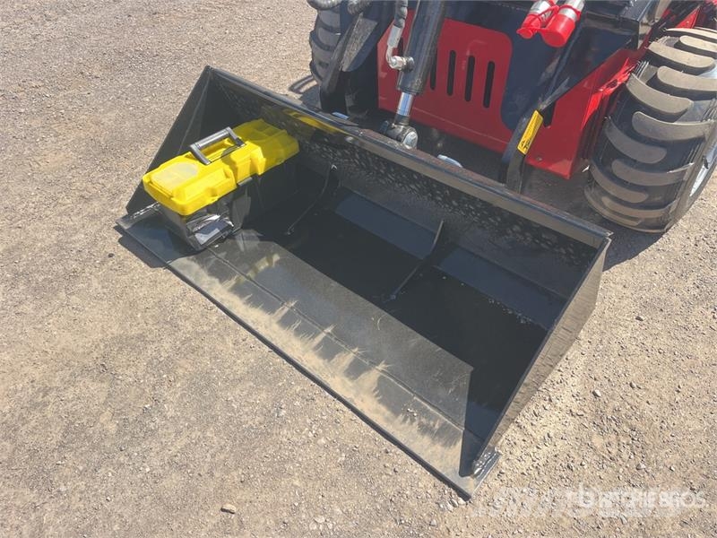  SDLOOL SL-323TZ Mini Skid Steer Loader (Unused) لوادر انزلاقية التوجيه
