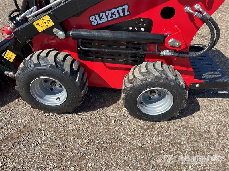SDLOOL SL-323TZ Mini Skid Steer Loader (Unused) Skid steer loaders