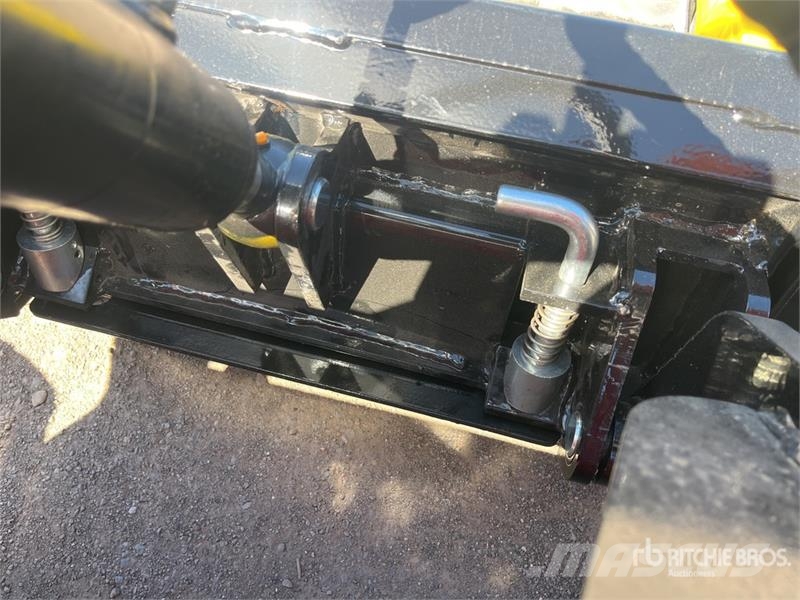  SDLOOL SL-323TZ Mini Skid Steer Loader (Unused) لوادر انزلاقية التوجيه