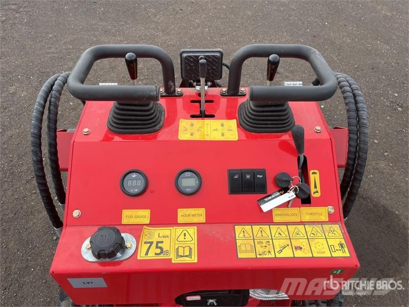  SDLOOL SL-323TZ Mini Skid Steer Loader (Unused) Skid steer loaders