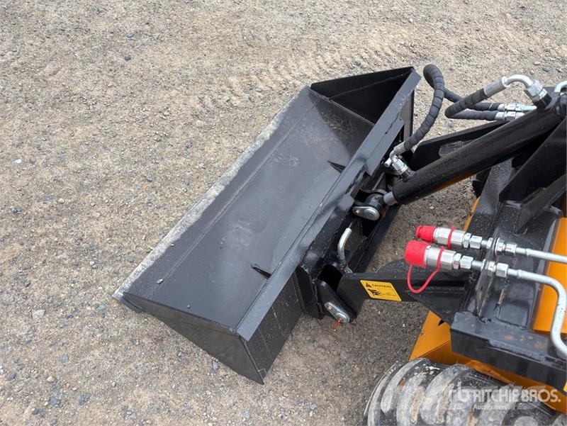  SDLOOL SL-323TZD Mini Skid Steer Loader (Unused) Skid steer mini nakladalci