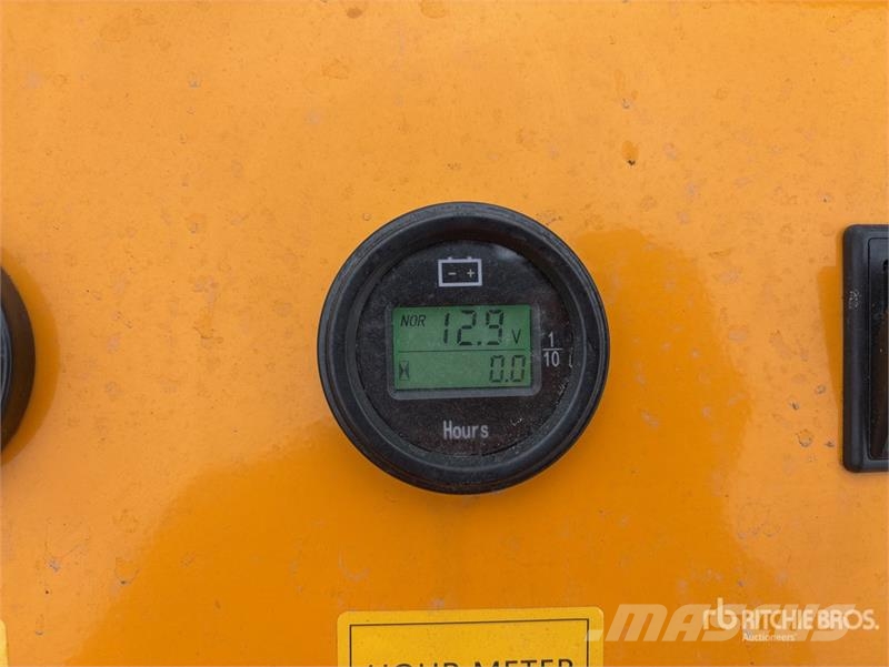  SDLOOL SL-323TZD Mini Skid Steer Loader (Unused) Skid steer loaders