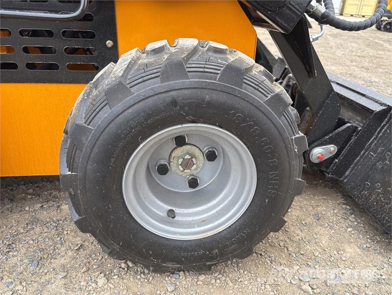  SDLOOL SL-323TZD Mini Skid Steer Loader (Unused) Skid steer mini nakladalci