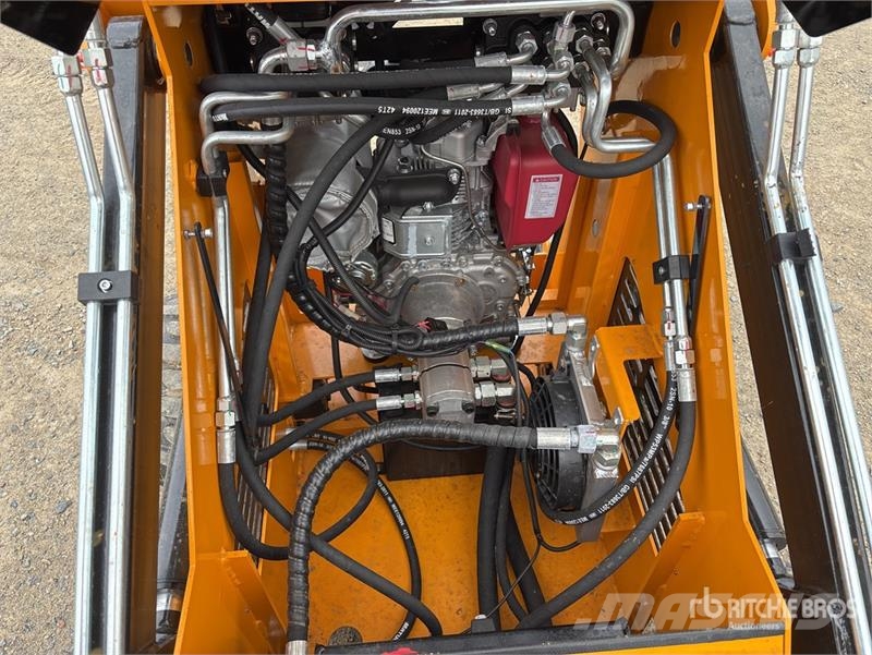 SDLOOL SL-323TZD Mini Skid Steer Loader (Unused) スキッドステアローダー