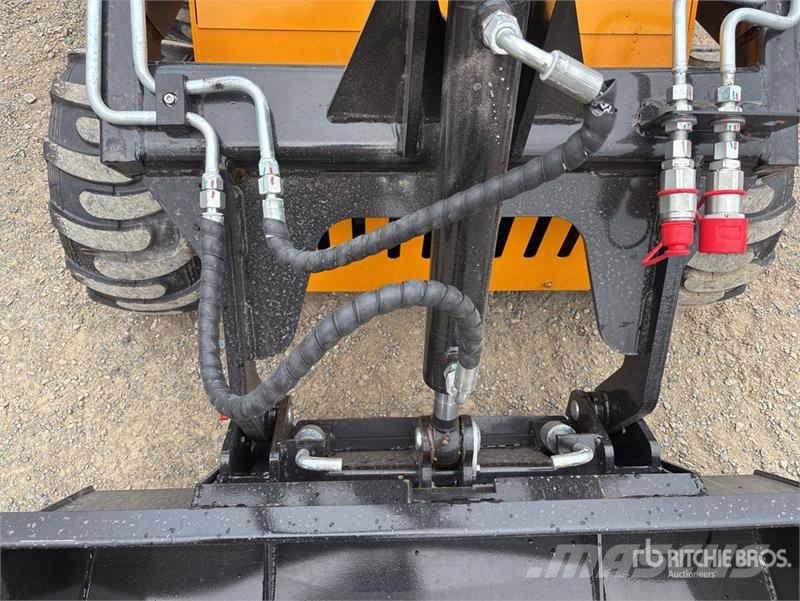  SDLOOL SL-323TZD Mini Skid Steer Loader (Unused) Skid steer loaders
