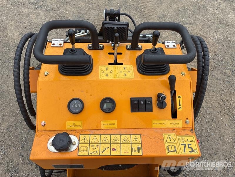  SDLOOL SL-323TZD Mini Skid Steer Loader (Unused) Skid steer mini nakladalci