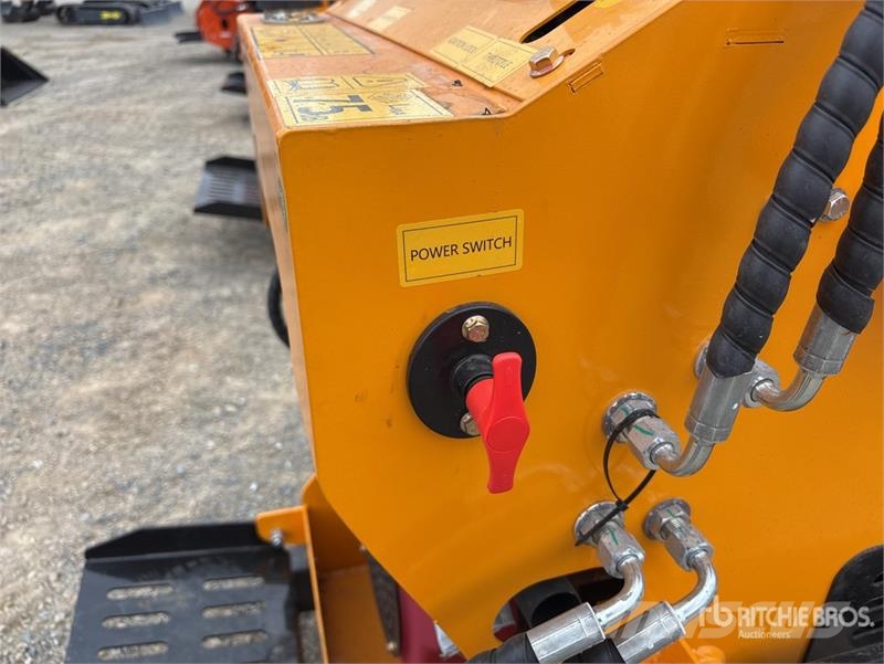  SDLOOL SL-323TZD Mini Skid Steer Loader (Unused) Skid steer mini nakladalci