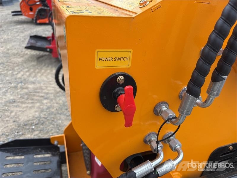  SDLOOL SL-323TZD Mini Skid Steer Loader (Unused) Skid steer loaders