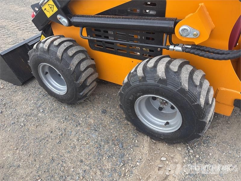  SDLOOL SL-323TZD Mini Skid Steer Loader (Unused) Skid steer mini nakladalci