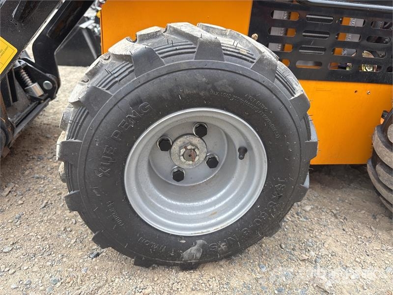  SDLOOL SL-323TZD Mini Skid Steer Loader (Unused) Skid steer loaders