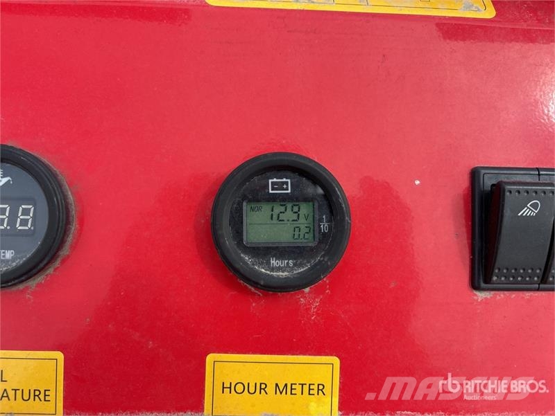  SDLOOL SL-323TZD Mini Skid Steer Loader (Unused) Skid steer loaders