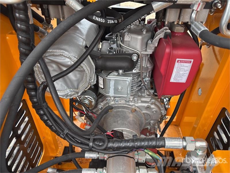 SDLOOL SL-323TZD Mini Skid Steer Loader (Unused) スキッドステアローダー