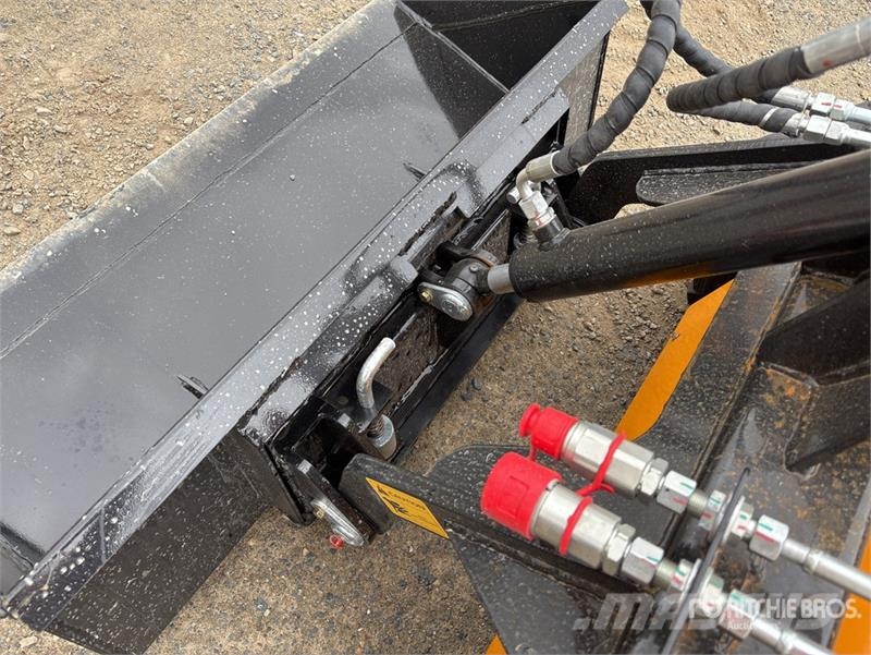  SDLOOL SL-323TZD Mini Skid Steer Loader (Unused) Skid steer mini nakladalci