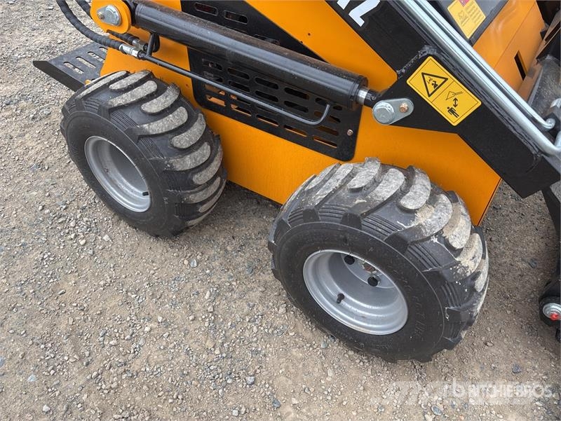  SDLOOL SL-323TZD Mini Skid Steer Loader (Unused) Skid steer mini nakladalci