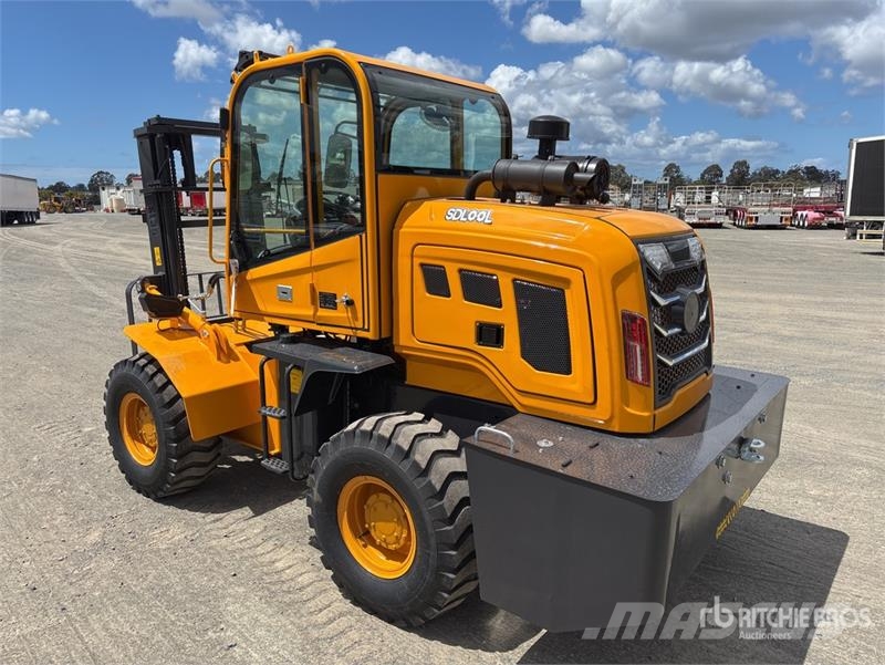  SDLOOL SL-35 3.5 ton 4x2 Rough Terrain Forklift (U شاحنات الطرق الوعرة