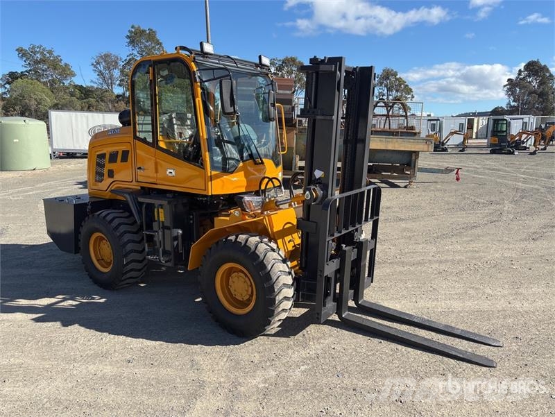 SDLOOL SL-35 3.5 ton 4x4 Rough Terrain Forklift (U 越野叉车|叉装车