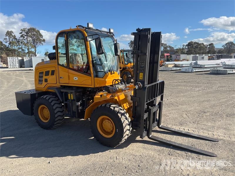 SDLOOL SL-35 4x4 Rough Terrain Forklift (Unused) شاحنات الطرق الوعرة