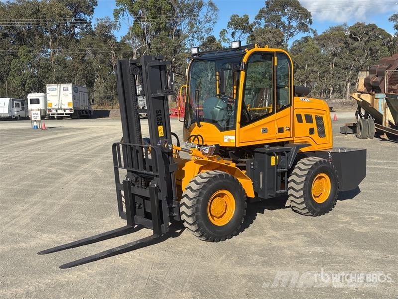 SDLOOL SL-35 4x4 Rough Terrain Forklift (Unused) شاحنات الطرق الوعرة