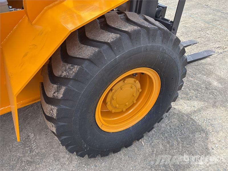 SDLOOL SL-35 4x4 Rough Terrain Forklift (Unused) Tereptargonca