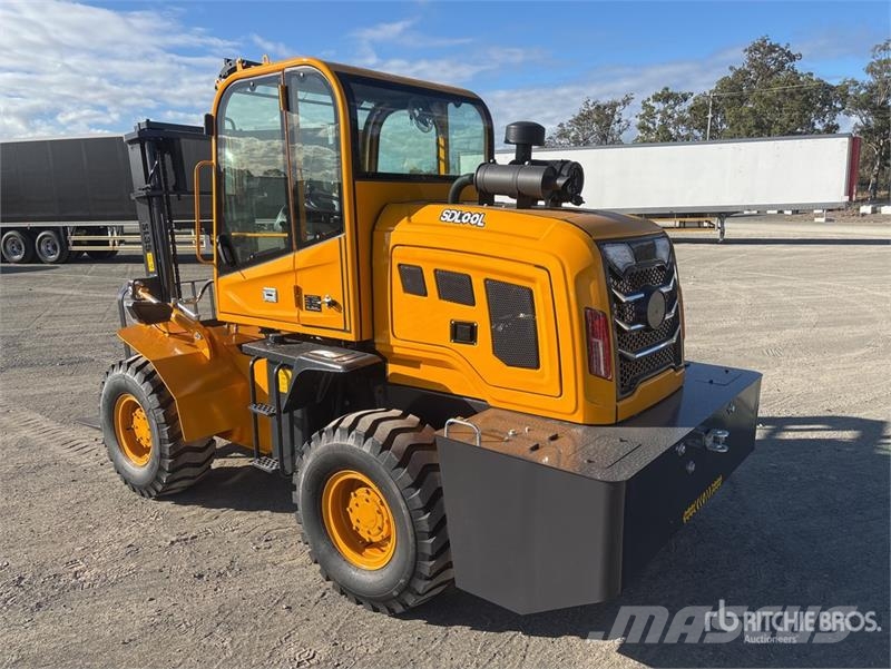 SDLOOL SL-35 4x4 Rough Terrain Forklift (Unused) شاحنات الطرق الوعرة