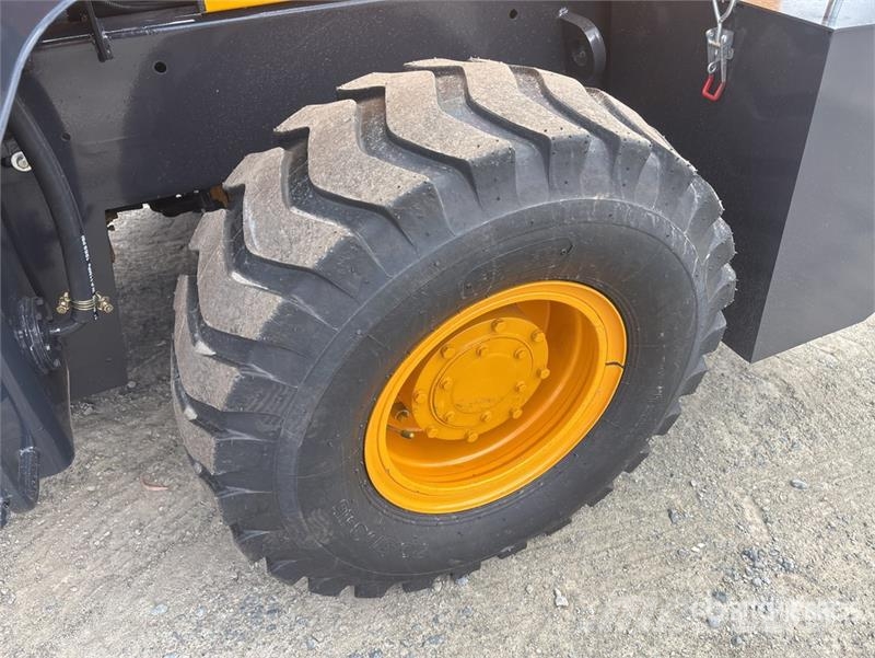 SDLOOL SL-35 Rough Terrain Forklift (Unused) Vanterenski viljuškar