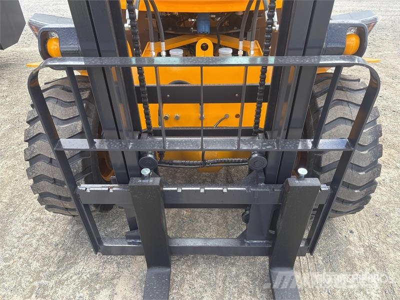 SDLOOL SL-35 Rough Terrain Forklift (Unused) Vanterenski viljuškar