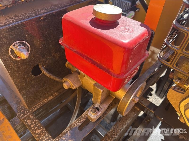 SDLOOL SL-J1500 1.5 ton Mini Crawler Dumper (Unuse Mini tombereau