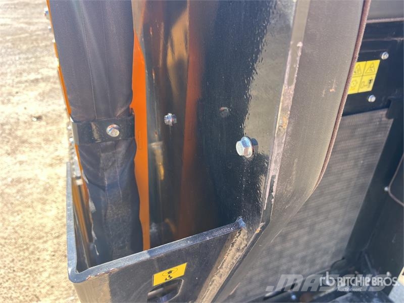 SDLOOL SL1050L Compact Track Loader (Unused) Kompaktrakodók